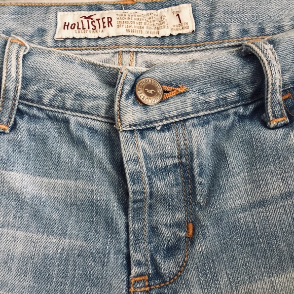 Hollister ❤️ Distressed Shorts - Picture 4 of 8